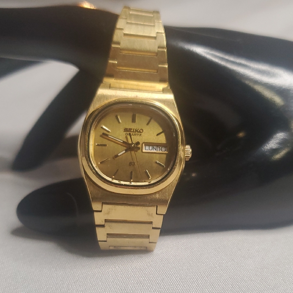 Vintage Seiko Ladies Watch Gold Tone